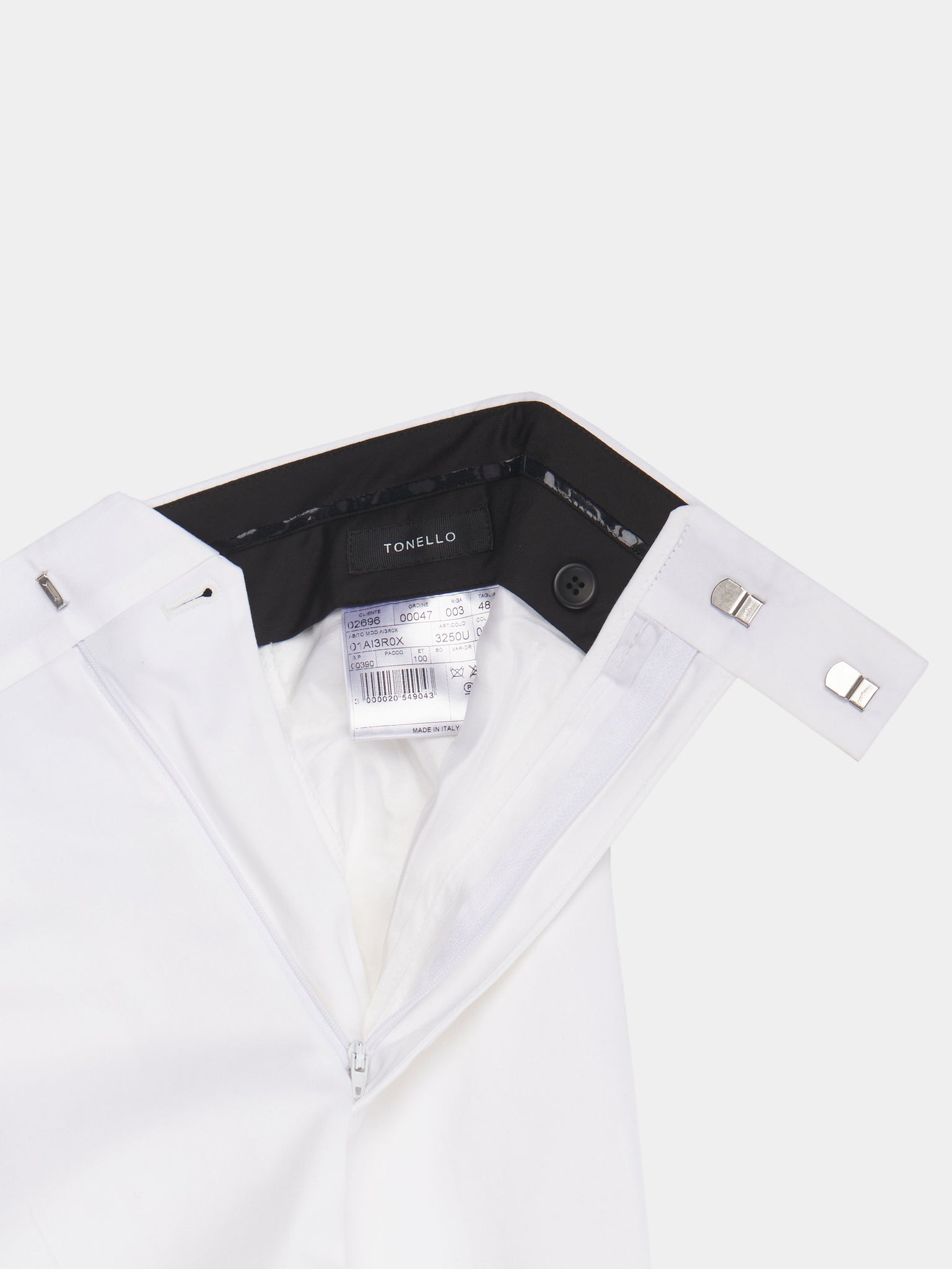 Double-breasted suit in white cotton satin