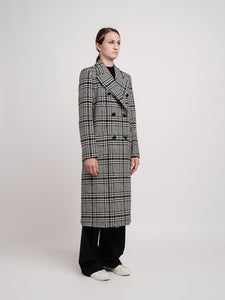 Double-breasted coat in black and white wool maxi wales