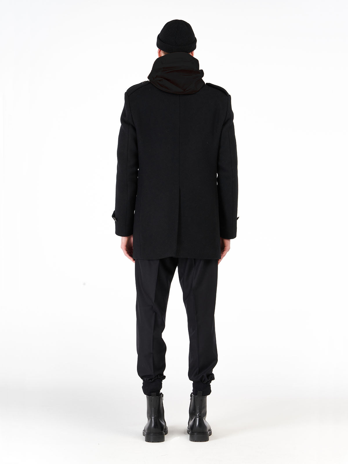 Cappotto nero uomo con cappuccio
